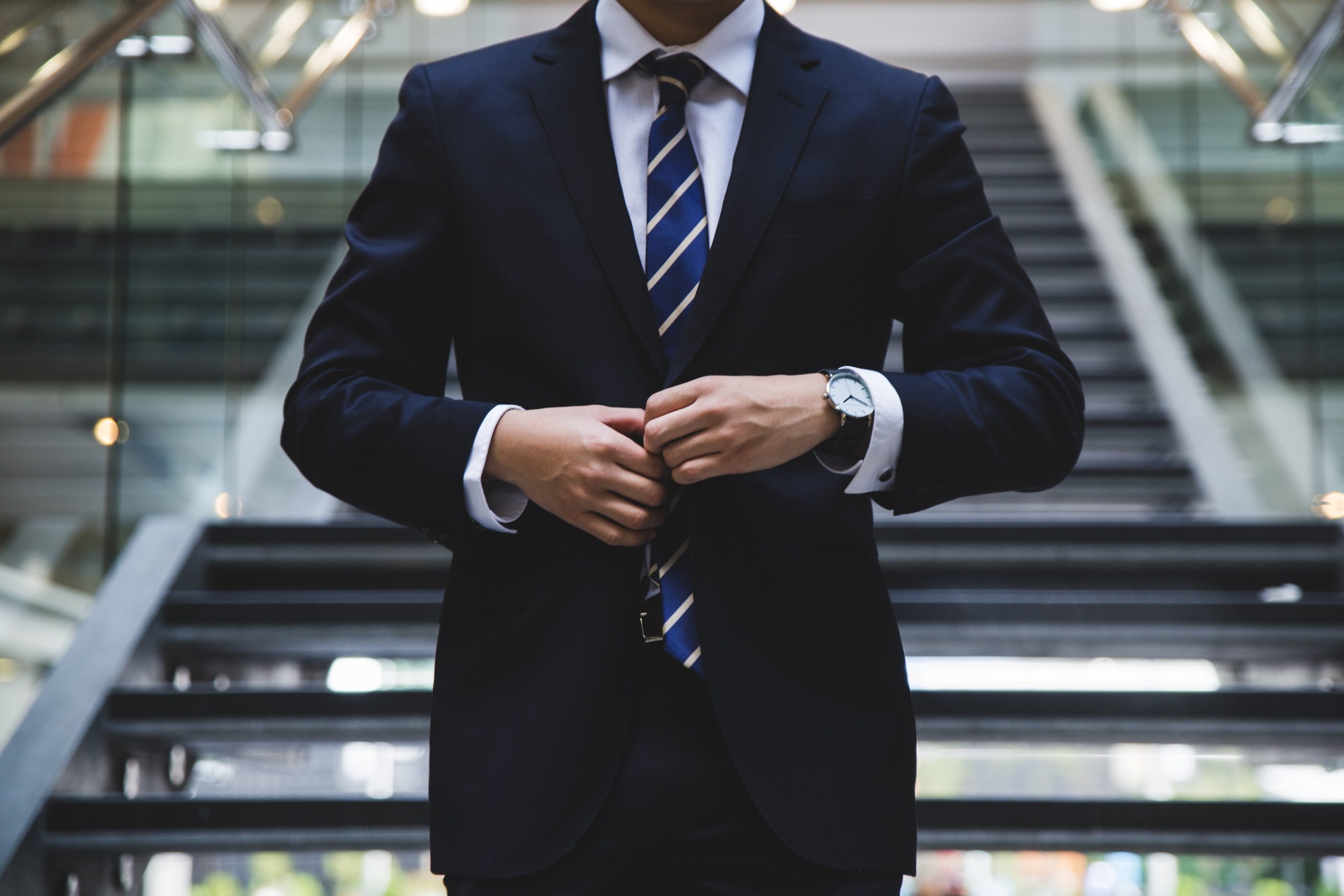GAISAPP private advisor in a tailored suit