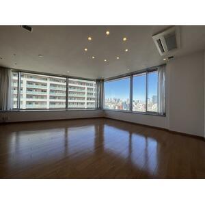 Aoyama Park Tower — 102m²